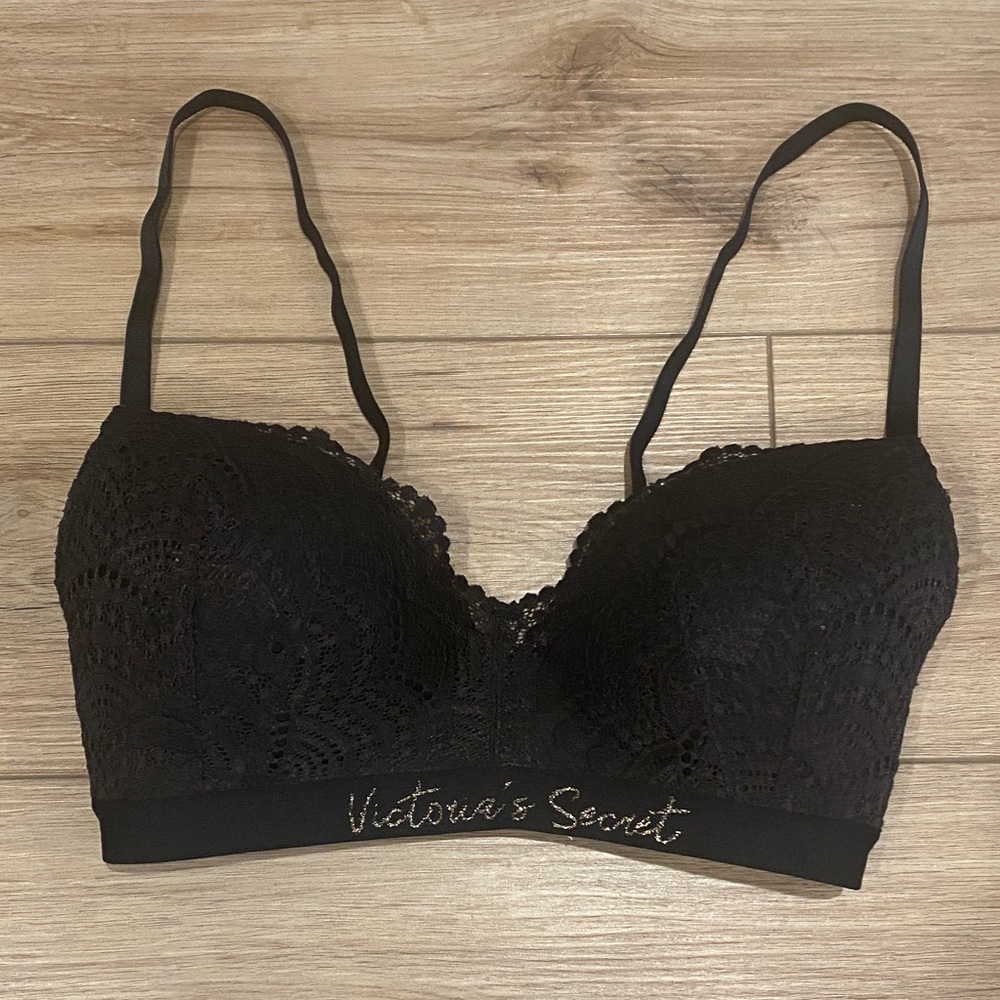 Victoria's Secret Black Lace Lined No Wire Bra 32DD